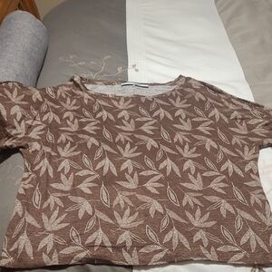 Leaf Pattern Short Sleeve Top